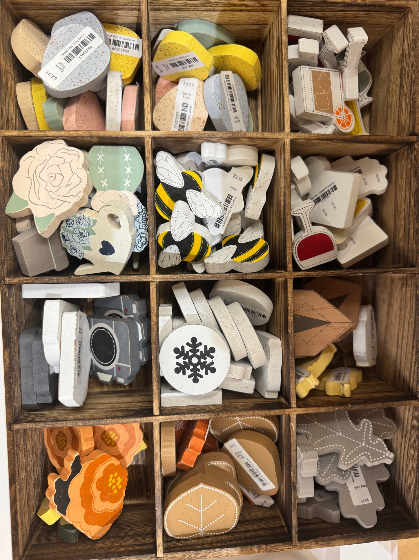 AC - Wood Tiles - Everyday Shapes