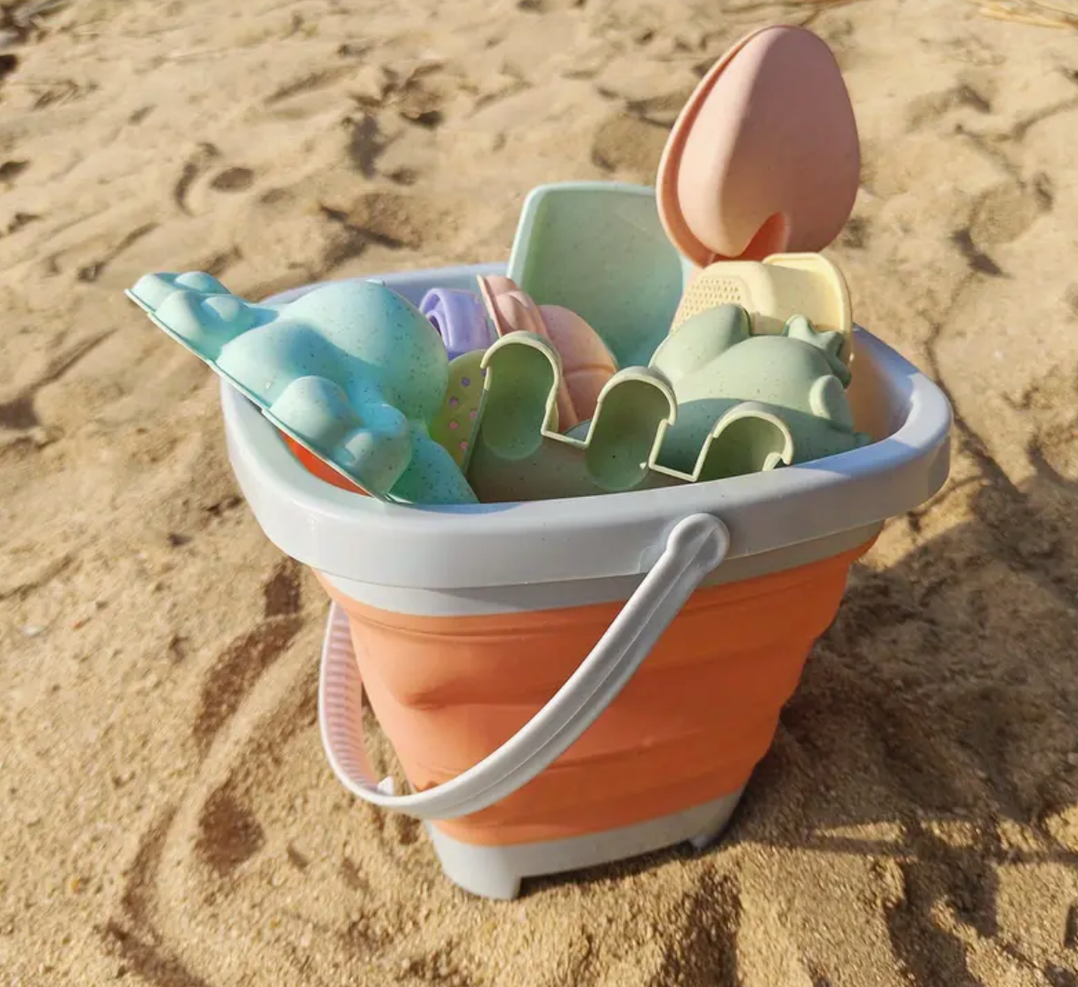 11 Piece Beach Sand Toy Set