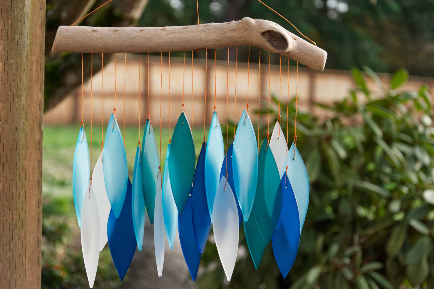 Cohassett - Blue Leaf Tumbled Glass Wind Chime