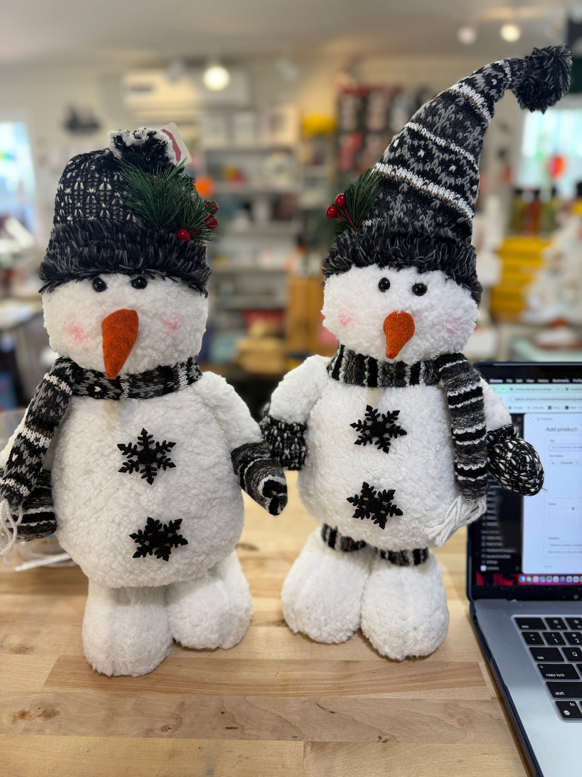 Cozy Snowman Stander