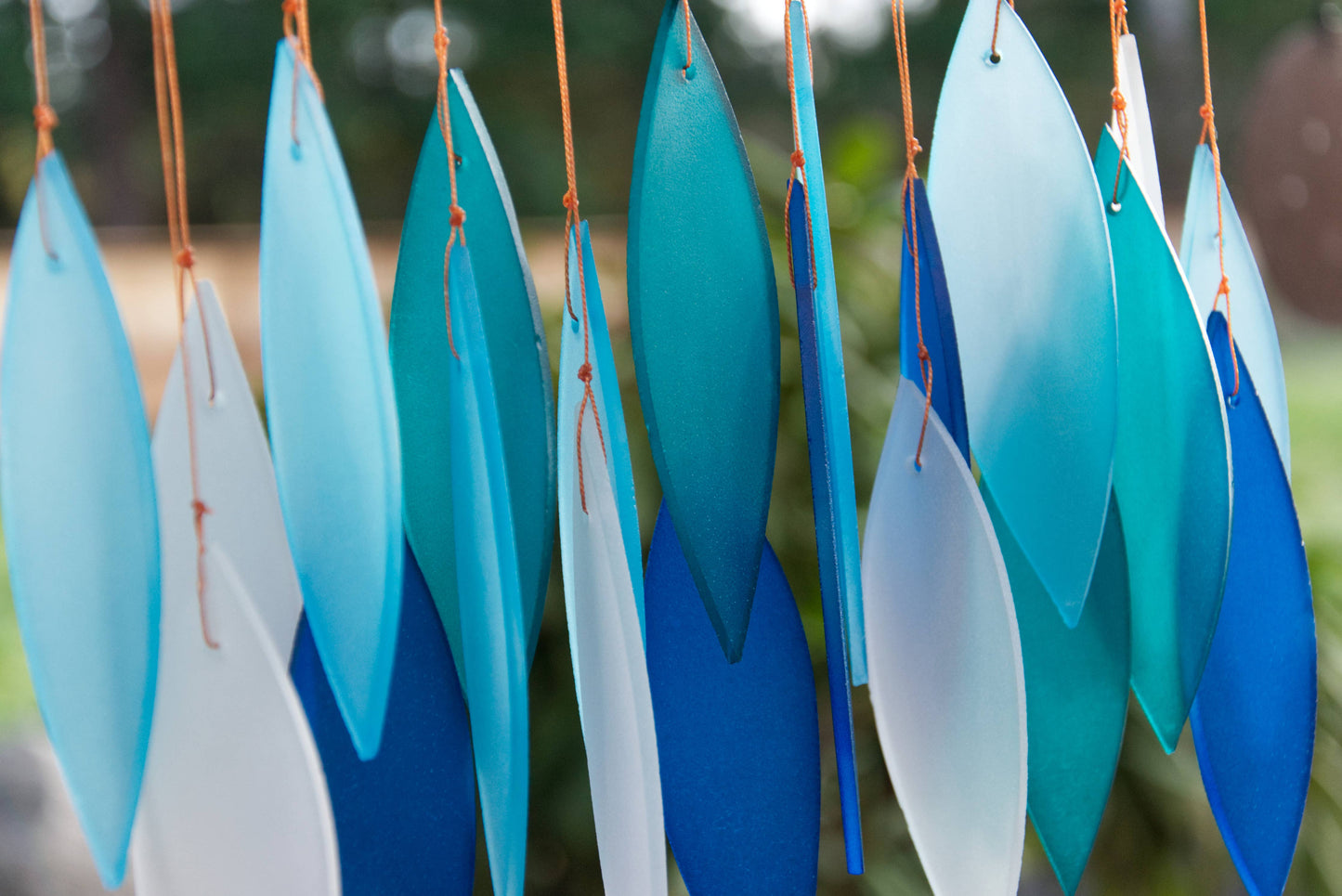 Cohassett - Blue Leaf Tumbled Glass Wind Chime